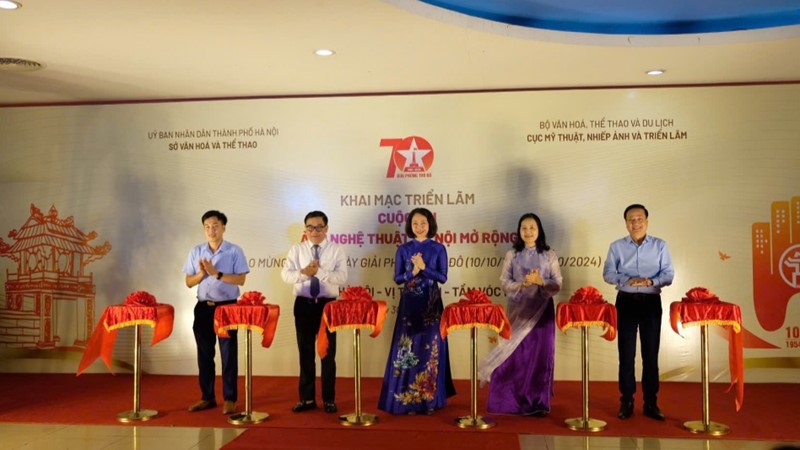 Vẻ đẹp tiểm ẩn của Thủ đô nhìn từ Cuộc thi Ảnh nghệ thuật Hà Nội mở rộng 