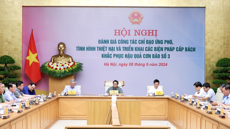 Thủ tướng chủ trì hội nghị khắc phục hậu quả bão số 3