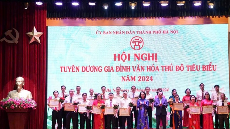 Tuyên dương 87 Gia đình văn hóa Thủ đô tiêu biểu năm 2024