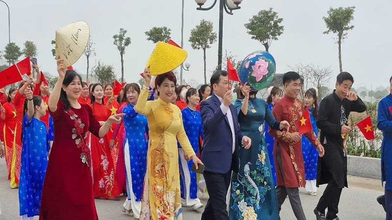 “Duyên dáng áo dài Thường Tín năm 2025” lan tỏa tình yêu đối với áo dài dân tộc