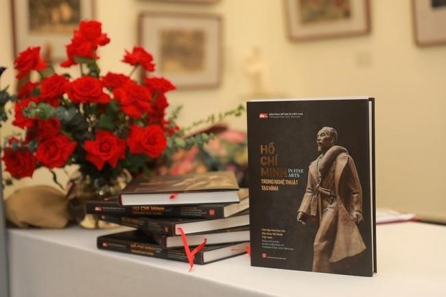 Ra mắt cuốn sách “Hồ Chí Minh trong nghệ thuật tạo hình”