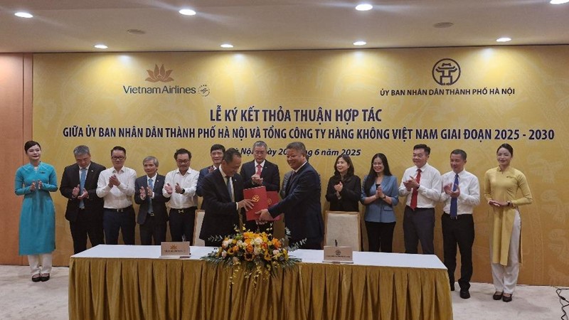 Hà Nội và Vietnam Airlines hợp tác quảng bá du lịch