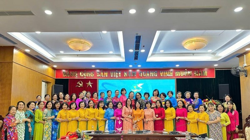 Hội LHPN phường Hai Bà Trưng công bố các quyết định thành lập Hội LHPN phường 