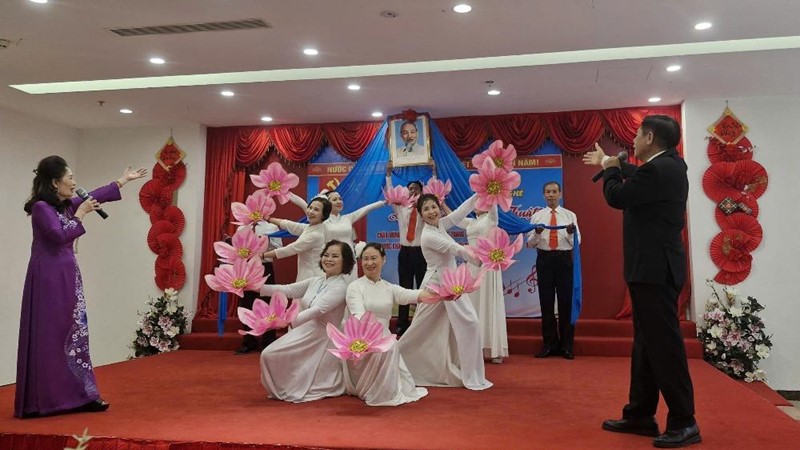  Ra mắt Câu lạc bộ Văn nghệ - Hội Liên hiệp Phụ nữ phường Vĩnh Tuy 