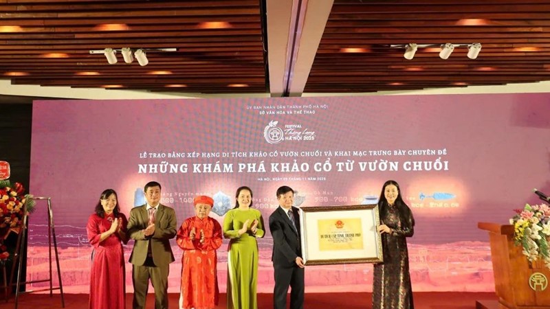 Trưng bày di tích Vườn Chuối tại Bảo tàng Hà Nội