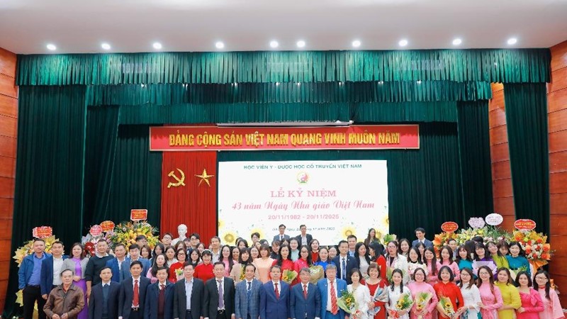 Học viện Y - Dược học cổ truyền Việt Nam kỷ niệm 43 năm ngày Nhà giáo Việt Nam