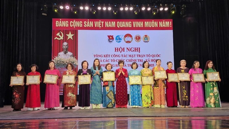Phường Hai Bà Trưng: 154 tập thể, cá nhân được khen thưởng trong công tác mặt trận năm 2025