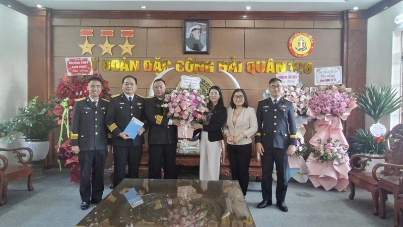 Thăm, chúc mừng Lữ đoàn Đặc công Hải quân 126 nhân ngày truyền thống Quân đội nhân dân Việt Nam 22/12