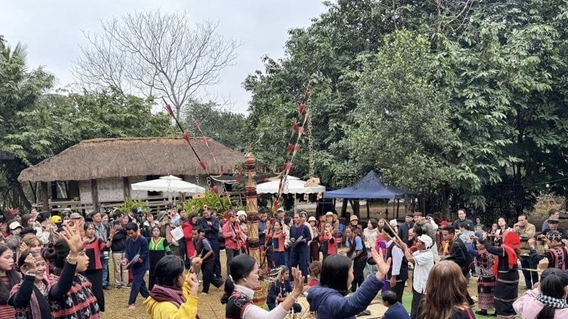 Sắc xuân trên mọi miền Tổ quốc: Tôn vinh giá trị văn hóa truyền thống 