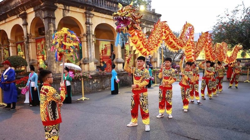 Dâng hương khai xuân Bính Ngọ 2026 theo nghi thức cung đình