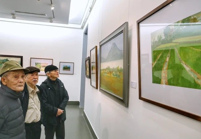 Triển lãm về mùa xuân khắp mọi miền Tổ quốc