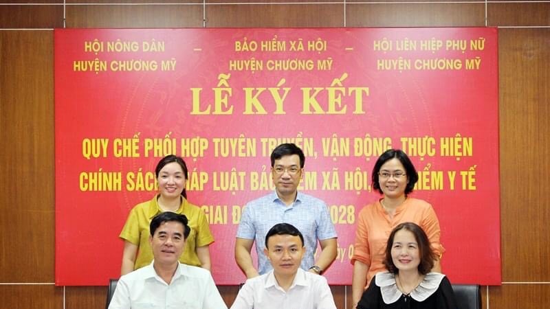 Bảo hiểm xã hội và Hội LHPN huyện Chương Mỹ ký kết phối hợp tuyên truyền