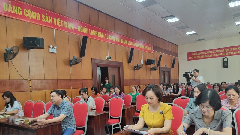 Nâng cao kiến thức cho phụ nữ Thủ đô về hợp tác xã và công nghệ số