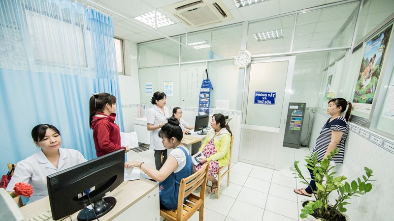 Để lao động nữ được “trọn vẹn” với thiên chức làm mẹ