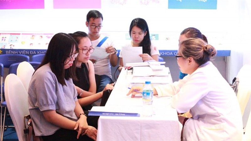 Tư vấn, khám sức khỏe trước khi kết hôn: Làm thế nào, làm đến đâu?