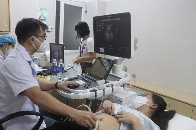 Xét nghiệm sàng lọc trước sinh: Rất cần thiết kể cả với các bà mẹ trẻ