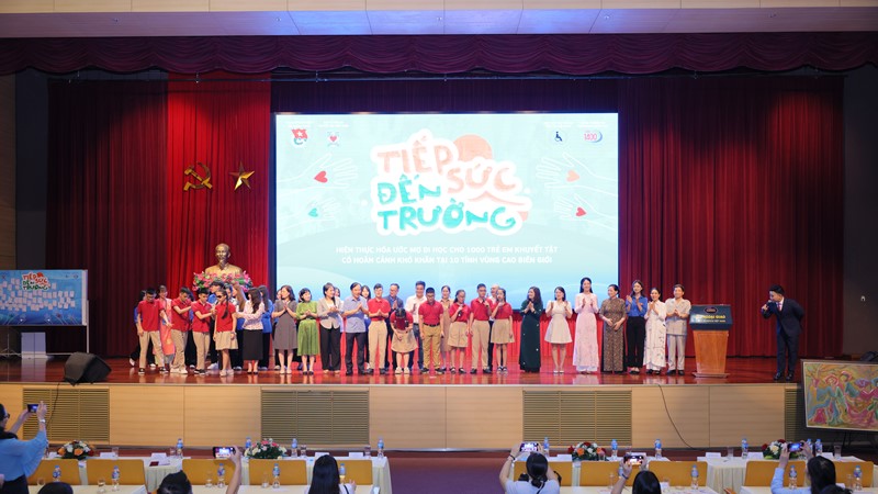 Tiếp sức trẻ khuyết tật đến trường