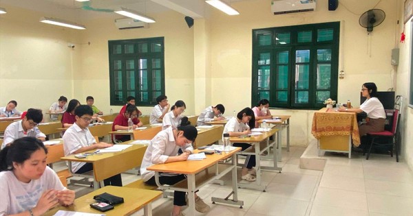 Gần 15.500 cán bộ, giáo viên, nhân viên coi thi lớp 10