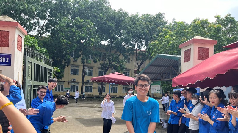 Thí sinh phấn khởi khi đề Ngữ văn vào bài Đất nước