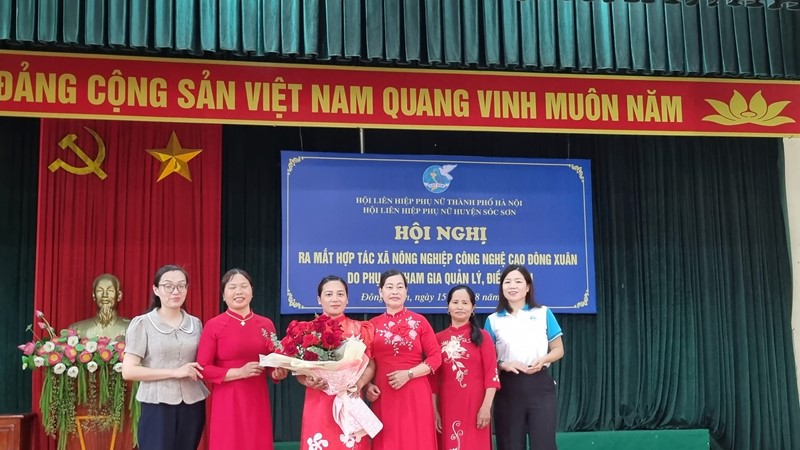 Ra mắt hợp tác xã nông nghiệp công nghệ cao do nữ quản lý điều hành