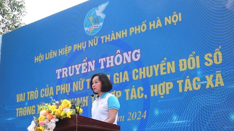 Nâng cao kiến thức cho phụ nữ về chuyển đổi số phục vụ phát triển kinh tế tập thể