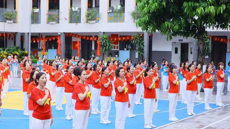 Đồng diễn dân vũ, hội viên lớn nhất tham gia 83 tuổi