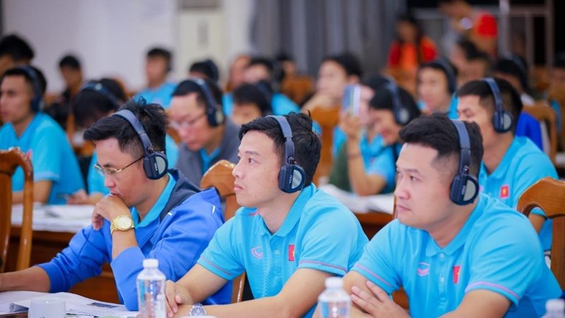 Liên đoàn Bóng đá Việt Nam đào tạo về dinh dưỡng cho huấn luyện viên và cầu thủ bóng đá