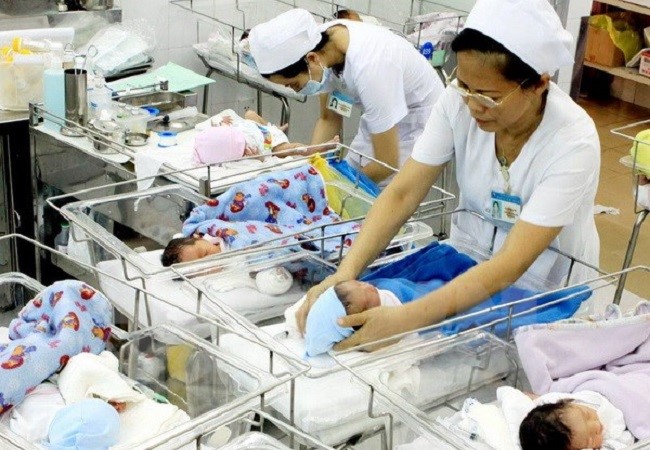 “Khuyến sinh” để nâng cao chất lượng dân số