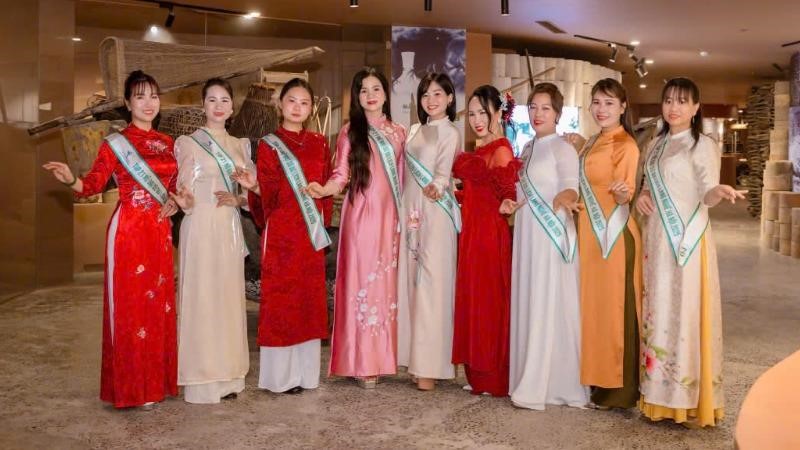 Từ người con làng làm giày da đến ước mơ trở thành đại sứ du lịch làng nghề