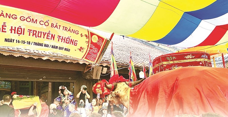 Bát Tràng - làng nghề - làng hiếu học