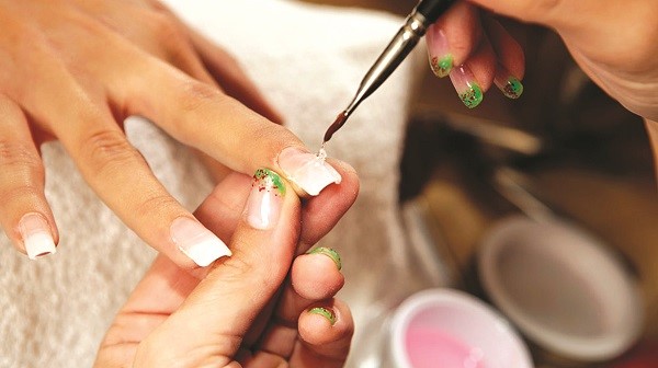 Làm nail - nghề thẩm mỹ sắc đẹp “hái ra tiền” đang phát triển mạnh mẽ
