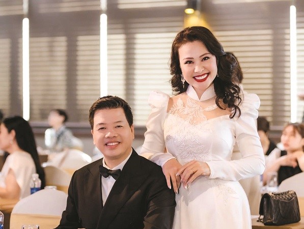 NSƯT Đăng Dương: “Vợ luôn giữ khoảng cách với người khác giới”