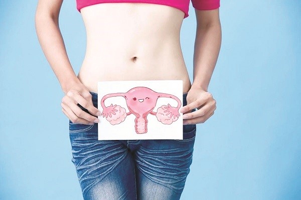 Suy buồng trứng có thai tự nhiên được không?
