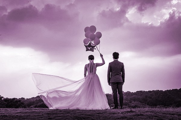 Vợ chồng không... “hợp nhất”