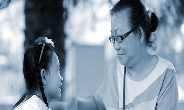 Những chuyến theo bà đi chơi