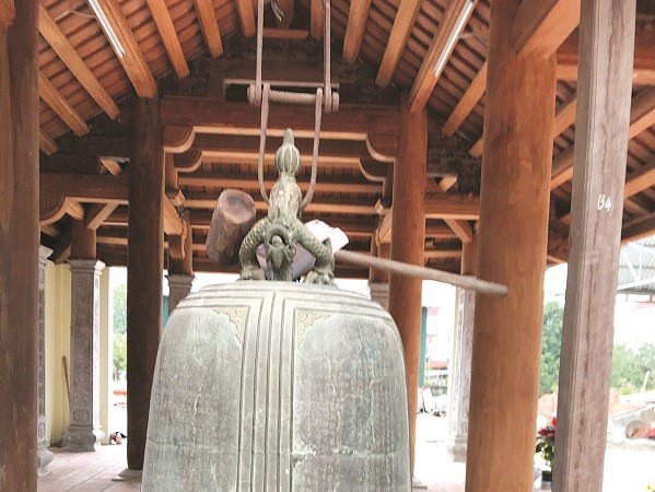 “Nhất Chuông  Kẻ Sống”