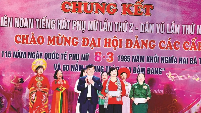 Cùng phụ nữ dân tộc thay đổi “nếp nghĩ, cách làm”