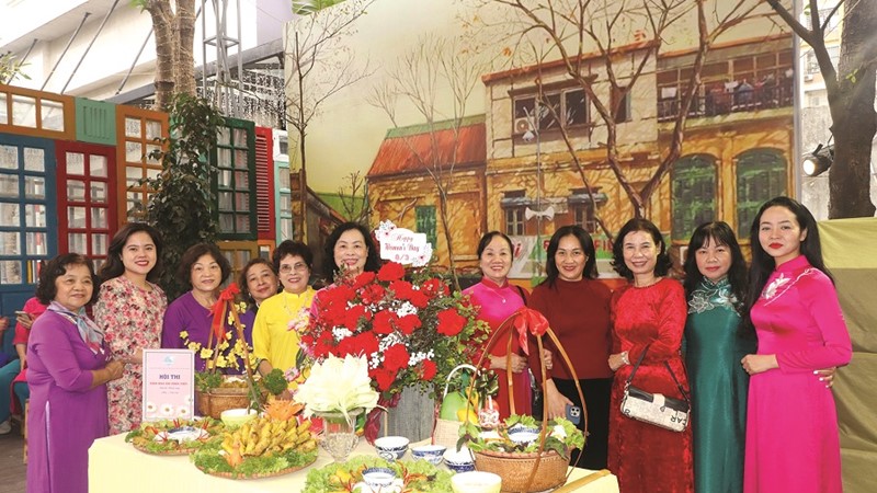 Phát huy vai trò của phụ nữ Việt Nam trong thời đại mới