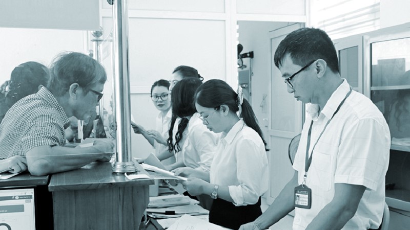Lấy hài lòng của người dân làm trung tâm phục vụ