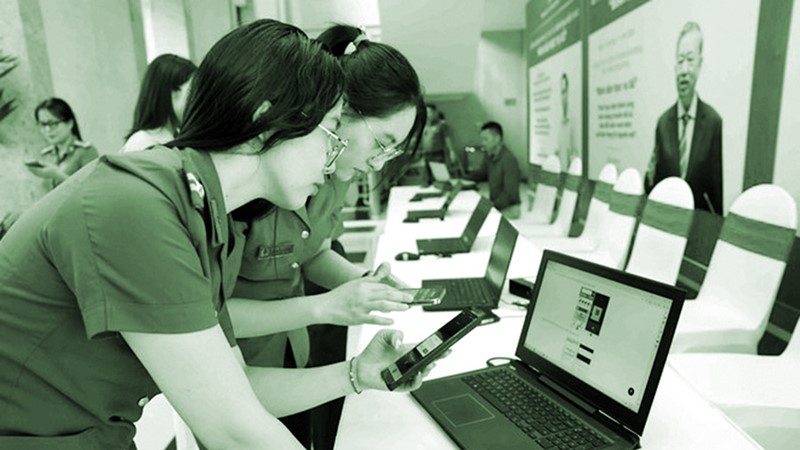 Công an Thủ đô tiên phong “Bình dân học vụ số”