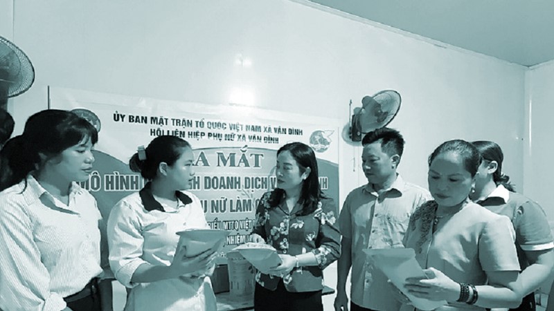 Khởi nghiệp từ lá sen 