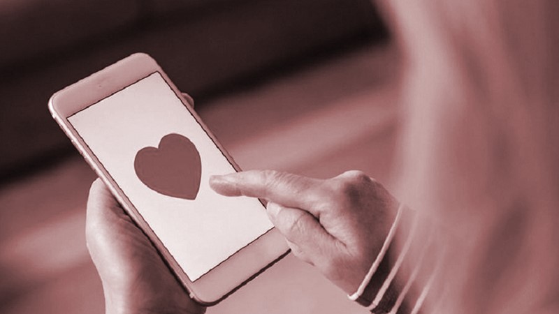 Tưởng được yêu hóa dính “bẫy hẹn hò”