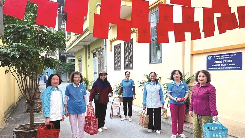 Phụ nữ Thủ đô chung tay xây dựng Hà Nội xanh, sạch, đẹp