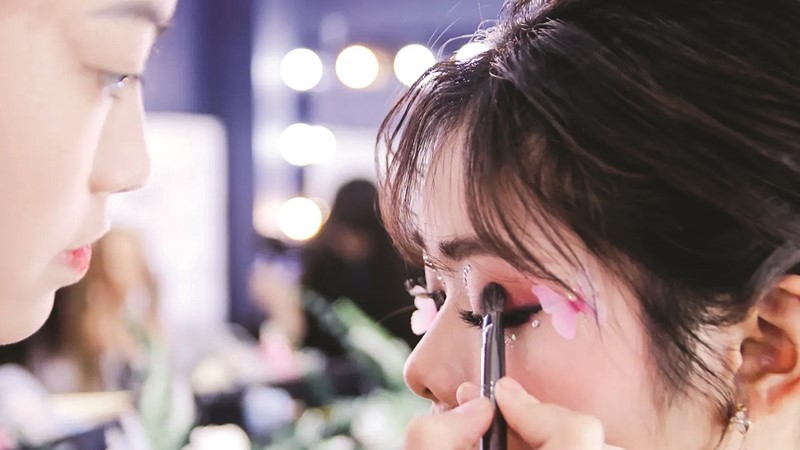 Lưu ý khi chọn đồ trang điểm