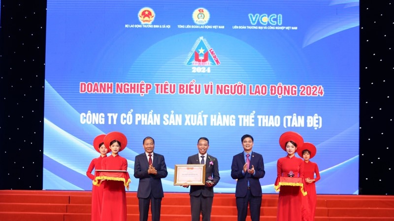 Lễ Vinh danh doanh nghiệp tiêu biểu vì người lao động 2024: “Thước đo” sự phát triển của doanh nghiệp  ​