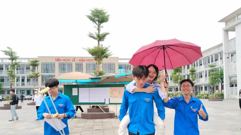 Huy động xã hội hóa hơn 5 tỷ đồng để tiếp sức mùa thi lần 2