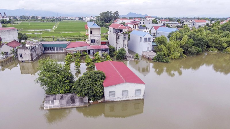 Hà Nội: Huyện Chương Mỹ ngập trong biển nước