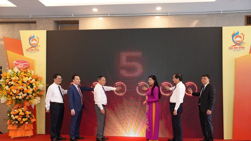 Đại hội Đại biểu MTTQ Việt Nam thành phố Hà Nội lần thứ XVIII khai mạc triển lãm ảnh “Dấu ấn nhiệm kỳ”