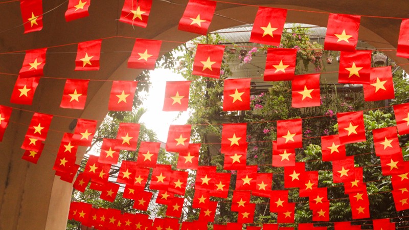 Hà Nội ngập tràn sắc đỏ ngày Tết Độc lập