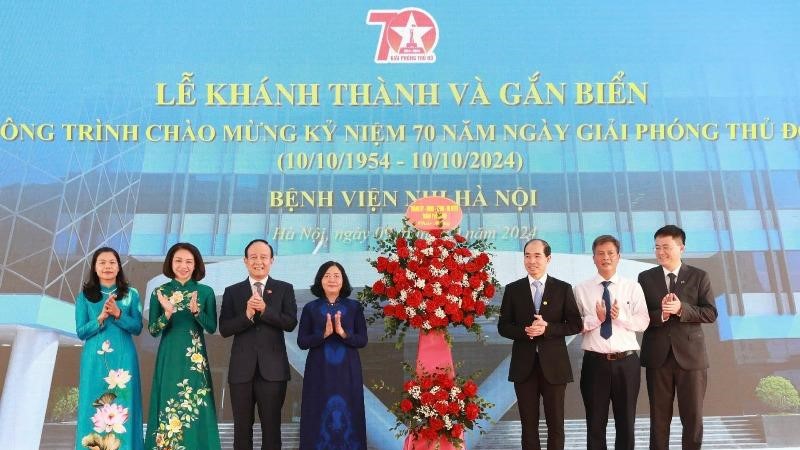 Bí thư Thành ủy Hà Nội Bùi Thị Minh Hoài dự lễ khánh thành Bệnh viện Nhi Hà Nội